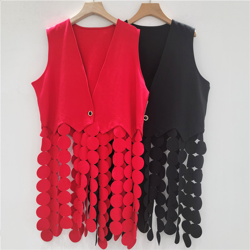 2025 Autumn New Fashion V-neck Sleeveless Round Patchwork Design Tassel Solid Color Top Vest240904