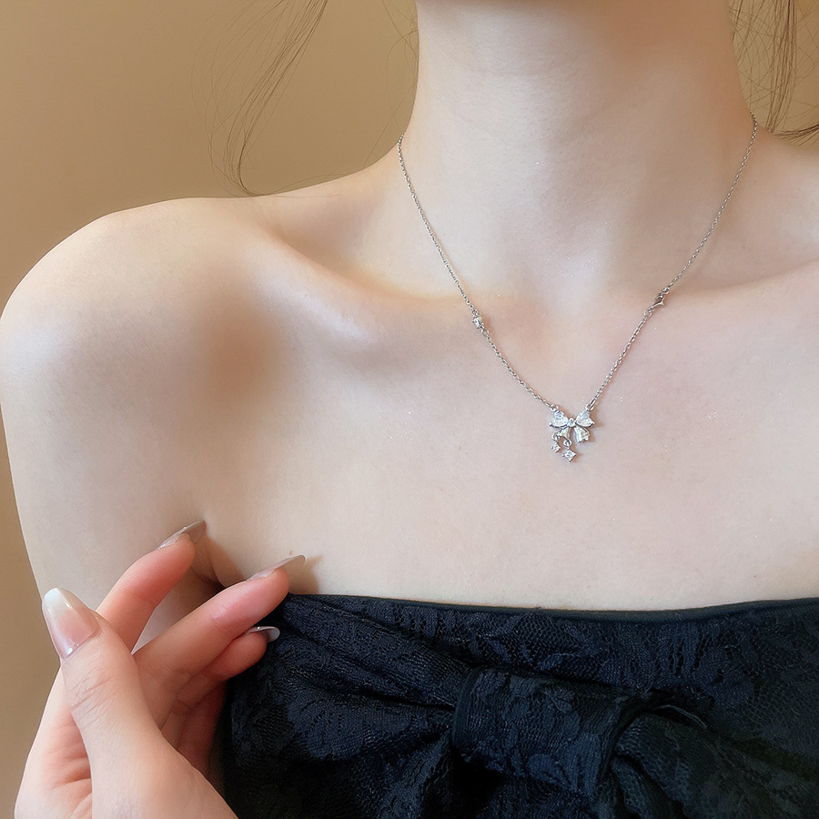 Korean-style ultra-shiny zircon flower round necklace, exquisite versatile, ins-style clavicle chain, light luxury and high-end feel, women's nec - view 4