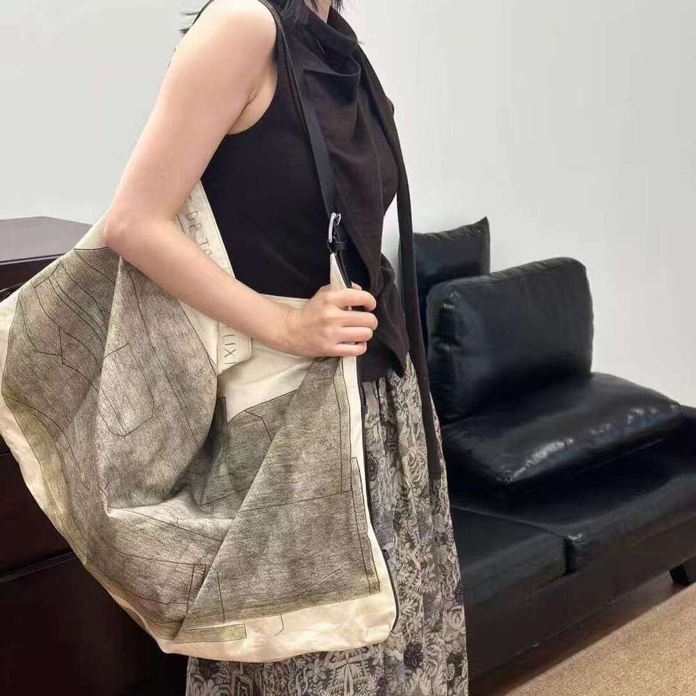 Artist collaboration canvas tote bag niche stylish design large capacity single shoulder daily bag SENYY