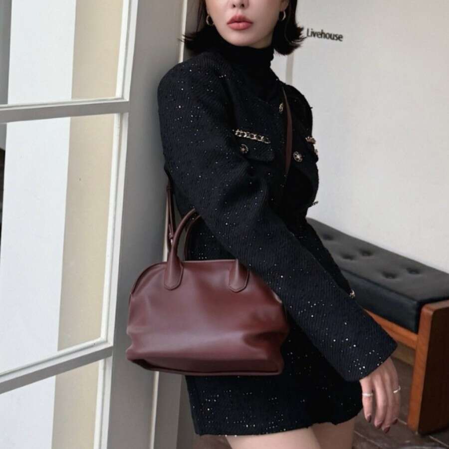 Niche design retro cowhide fashion shell handbag versatile new style genuine leather large capacity shoulder and handbag SENYY