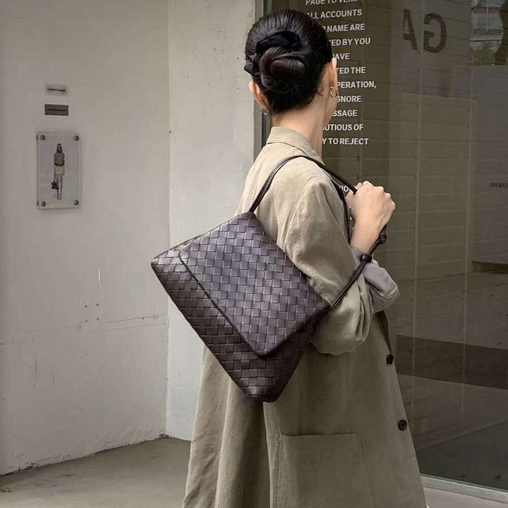 Flap shoulder bag genuine leather small square bag vintage handmade woven handbag fashionable crossbody daily bag SENYY