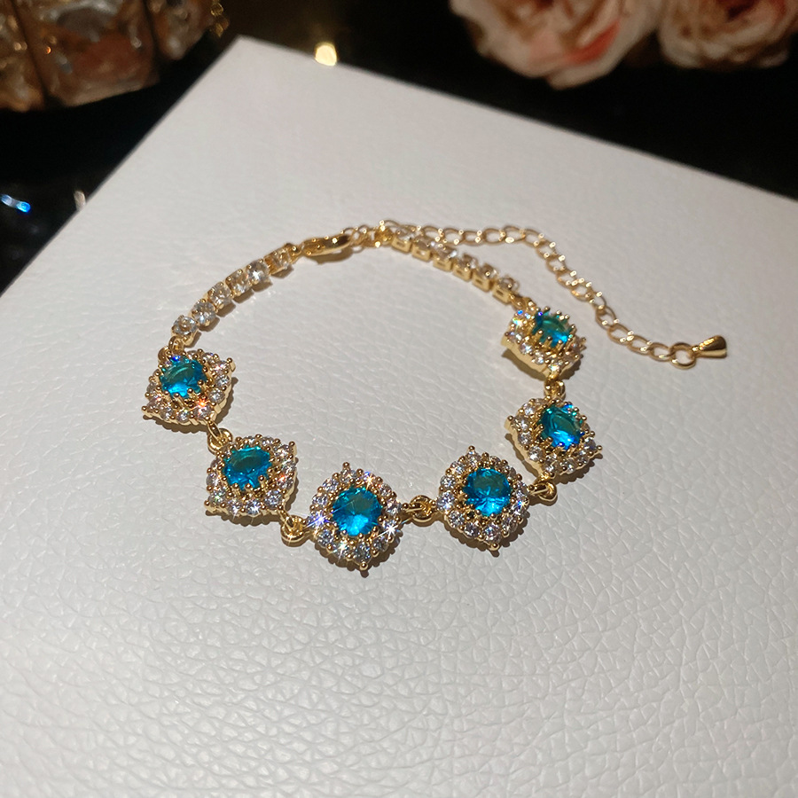 18K real gold plated zircon round flower light luxury, high-end exquisite bracelet, fashionable jewelry for women - view 6