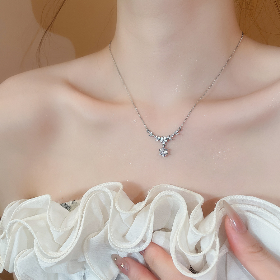 Korean-style ultra-shiny zircon flower round necklace, exquisite versatile, ins-style clavicle chain, light luxury and high-end feel, women's nec - view 5