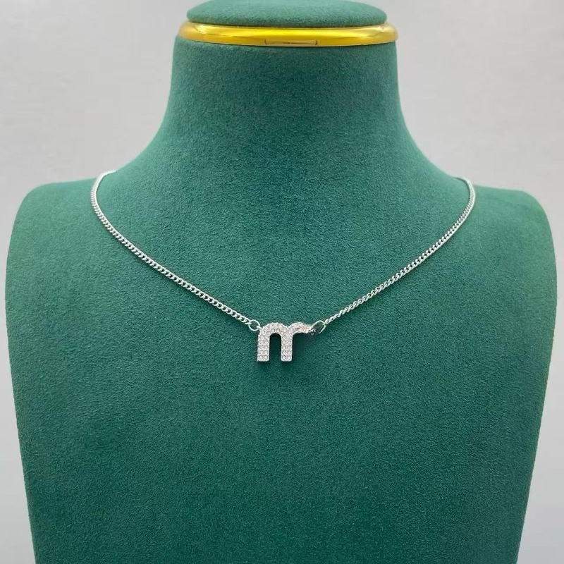 Designer Classic Jewelry Necklace Fashionable Diamond Necklace with High End Appeal Simple Bracelet Necklace and Earrings