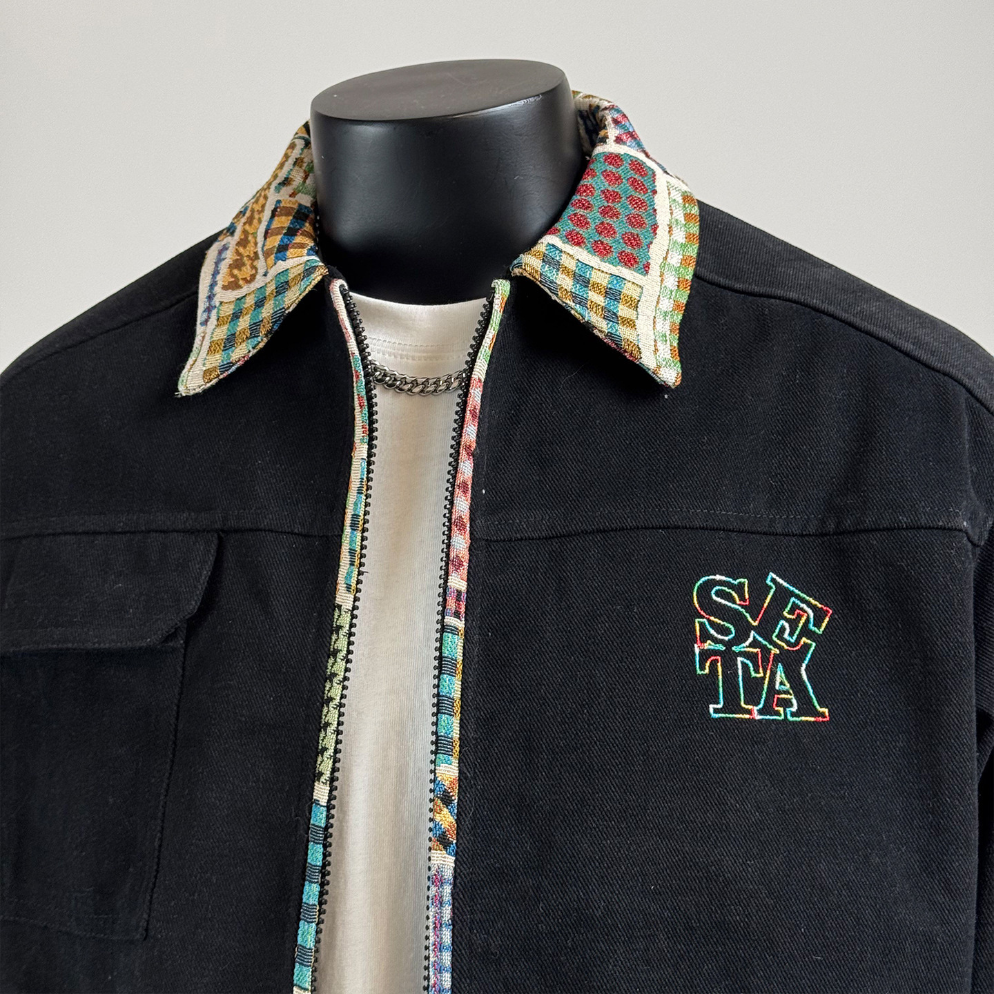 2026 new men's black denim work jacket, with a stand-up collar and zipper design, front pockets, suitable for spring and autumn street fashion, o - view 3