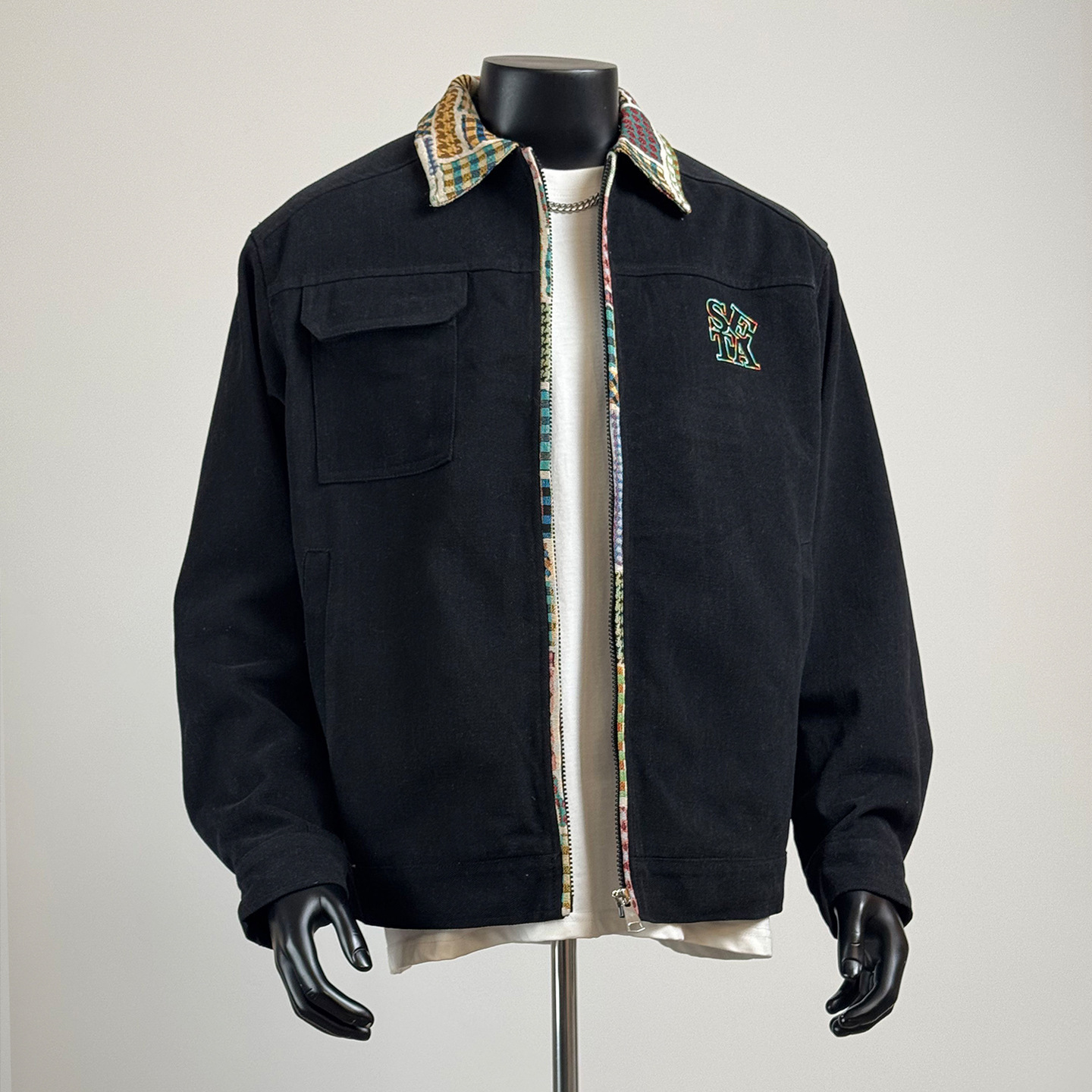 2026 new men's black denim work jacket, with a stand-up collar and zipper design, front pockets, suitable for spring and autumn street fashion, o - view 4