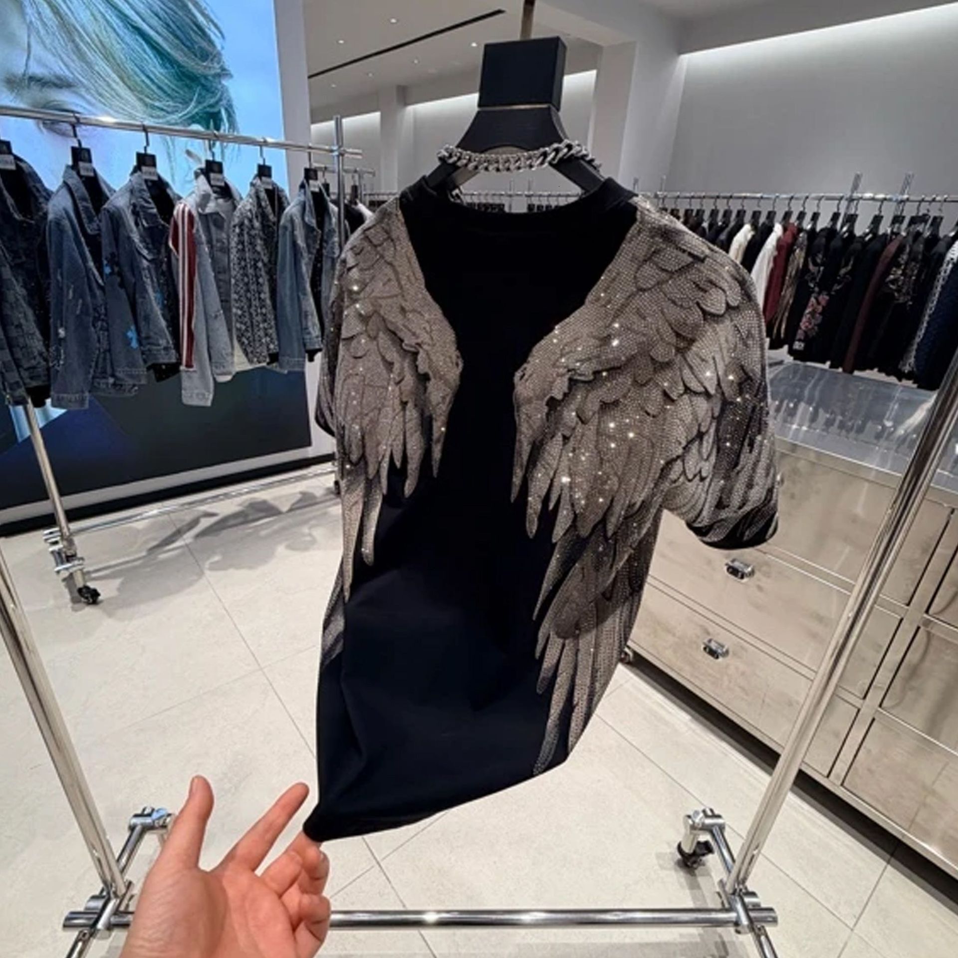 New 2026 Ins-Style Color-Blocking Heavy-Duty Rhinestone Men's Fashion Shiny Loose Casual Versatile Short-Sleeve T-Shirt - view 4
