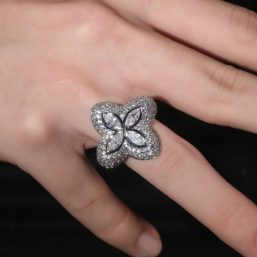 bague luxe diamond designer ring luxury rings jewelry Four leaf clover ring letter design rings christmas gifts jewelry bridal versatile Styles dimond