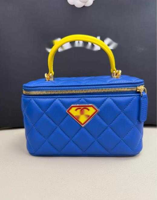 Borsa Di Design 26A Borsa A Forma Di Scatola Trapuntata Con Scudo Di Superman Borsa Per Trucco Portatile A Blocchi Di Colore Blu Con Borsa A Tracoll-image