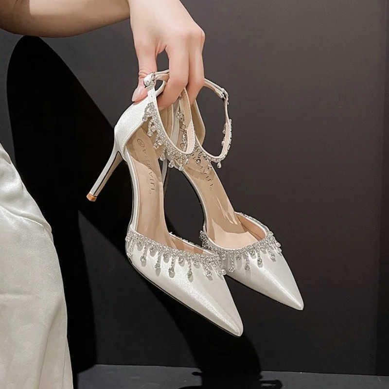 Bridesmaid Comemore Wedding 2026 White Shoes Satin Fashion Rhinestone Fringe Chain High Heels Black Temperament Elegance Pumps H260703