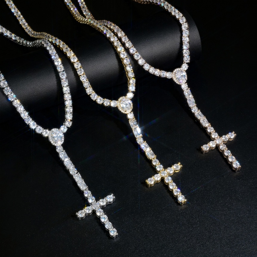 Designer Necklaces Luxury Hiphop Iced Out VVS Moissanite Custom Cross Pendant 925 Sterling Silver Chain Necklace for Mens Personalized Jewelry Gold Chain Women