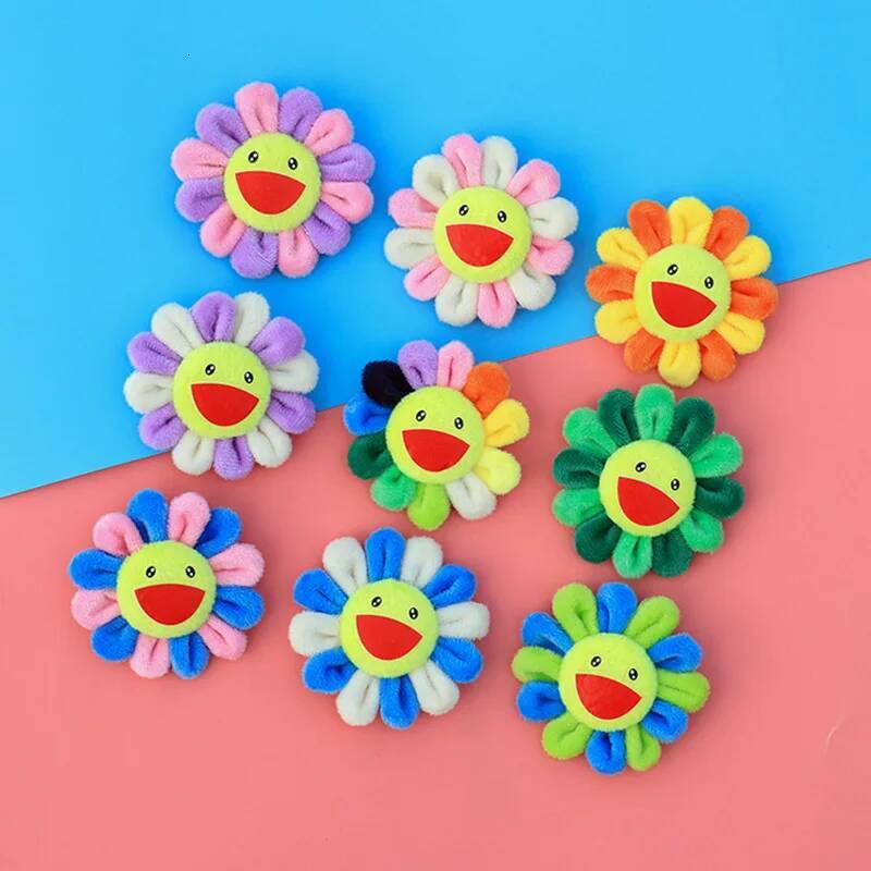 Simple Fashion Smile Sun Flower Car Plush Key Chain Brooch Pin Sunflower Keychain Bag Pendant Mobile Phone Strap Keyring J2600703