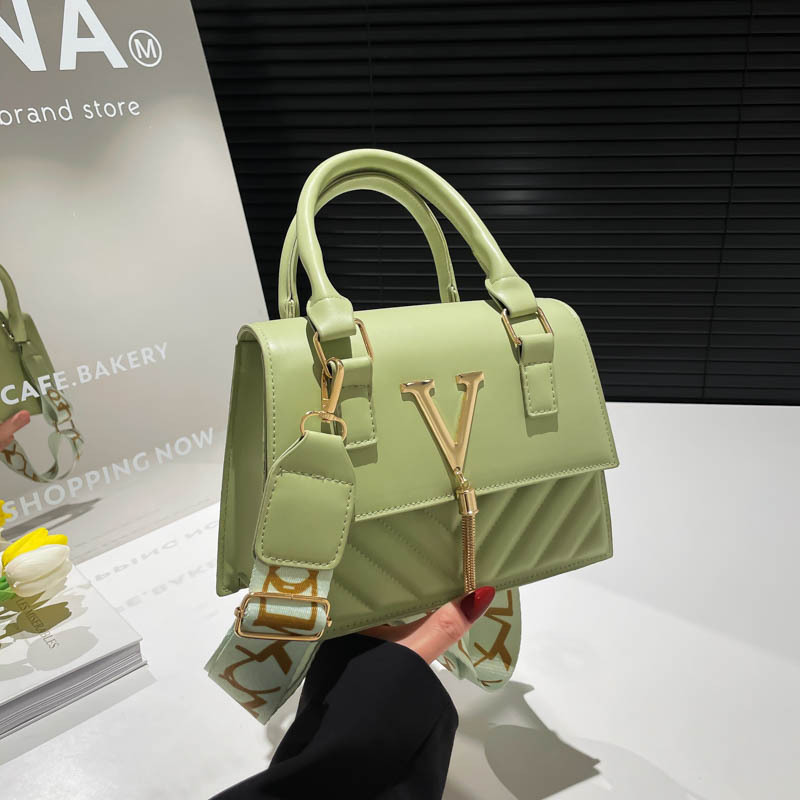 Free Shipping Worldwide luxury Designer Women Light Green Quilted Metal Lock Mini Top Handle Crossbody Handbag hot - view 3