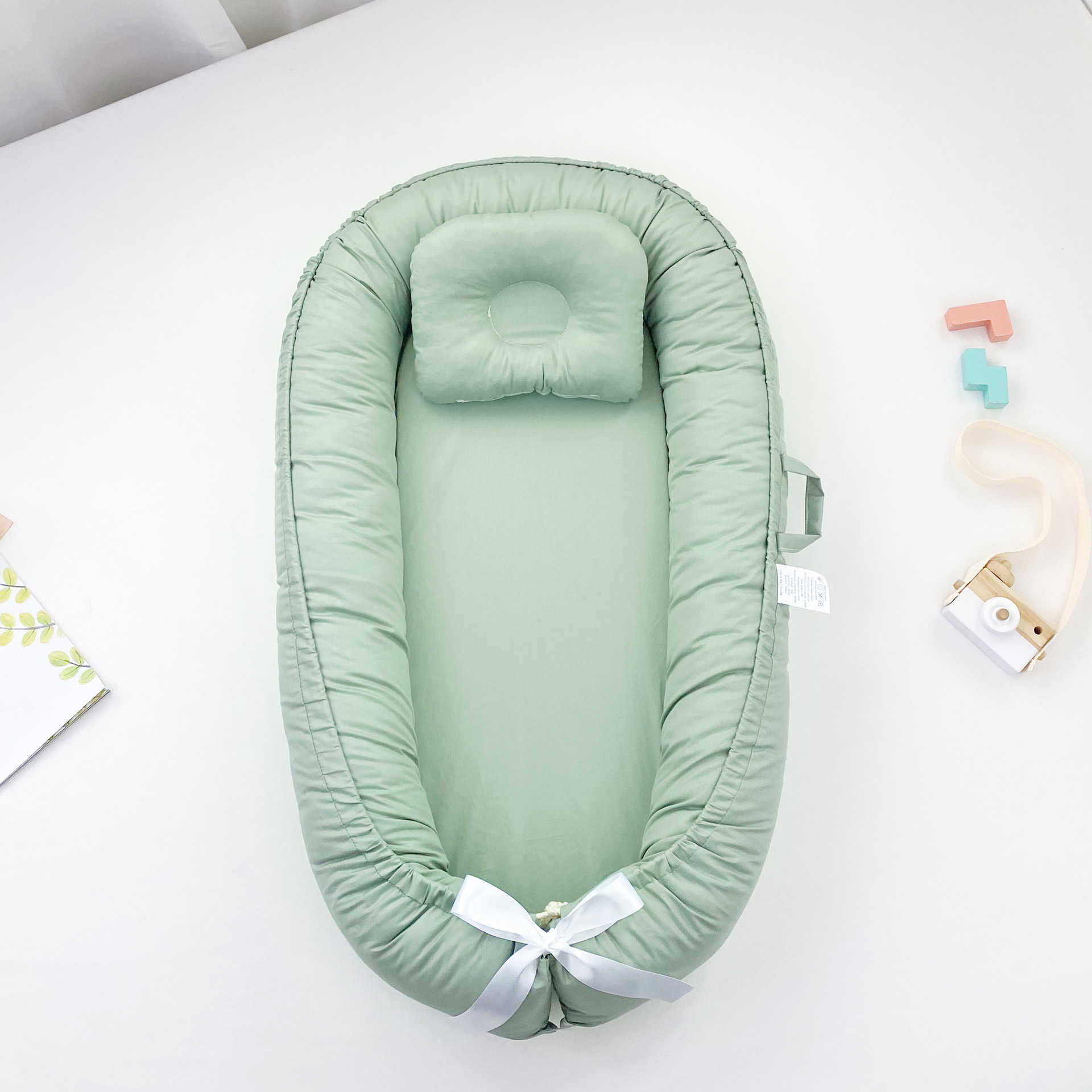 Solid color biomimetic baby crib pure cotton convenient portable baby bed anti-pressure bed surround newborn baby nest L260706IX5Z