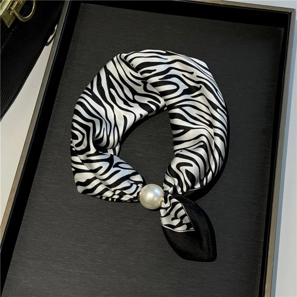 Fashion Pearl Buckle Silk Scarf Printed Thin Neck Scarf Lightweight Soft Neckerchief Women 260702 - view 3