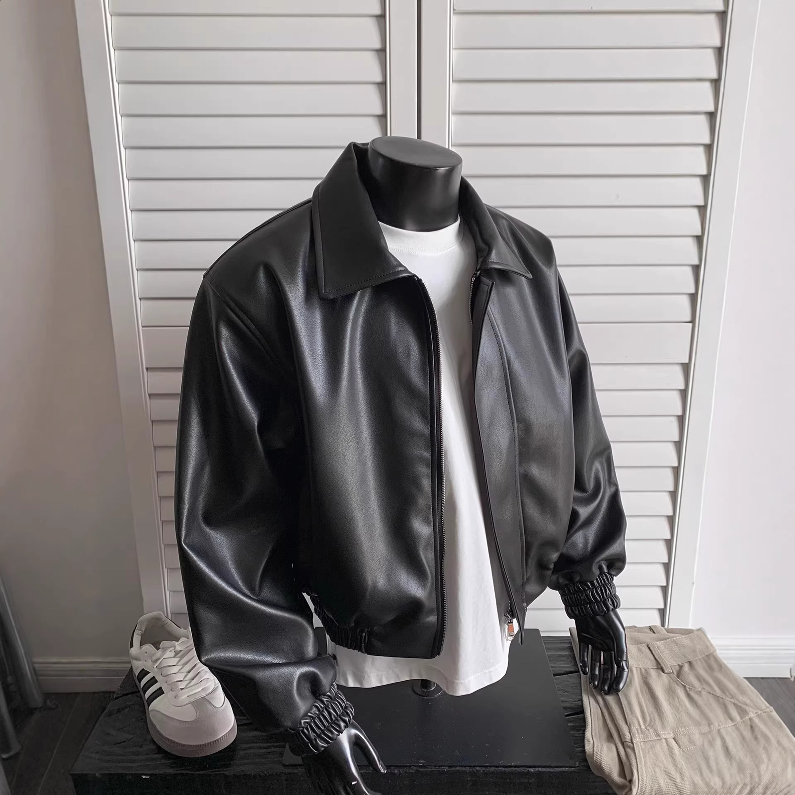 Men Jackets PU Leather Solid Color Lapel Long Sleeve Crop Coats Streetwear Zipper Fashion Casual Outerwear 240826