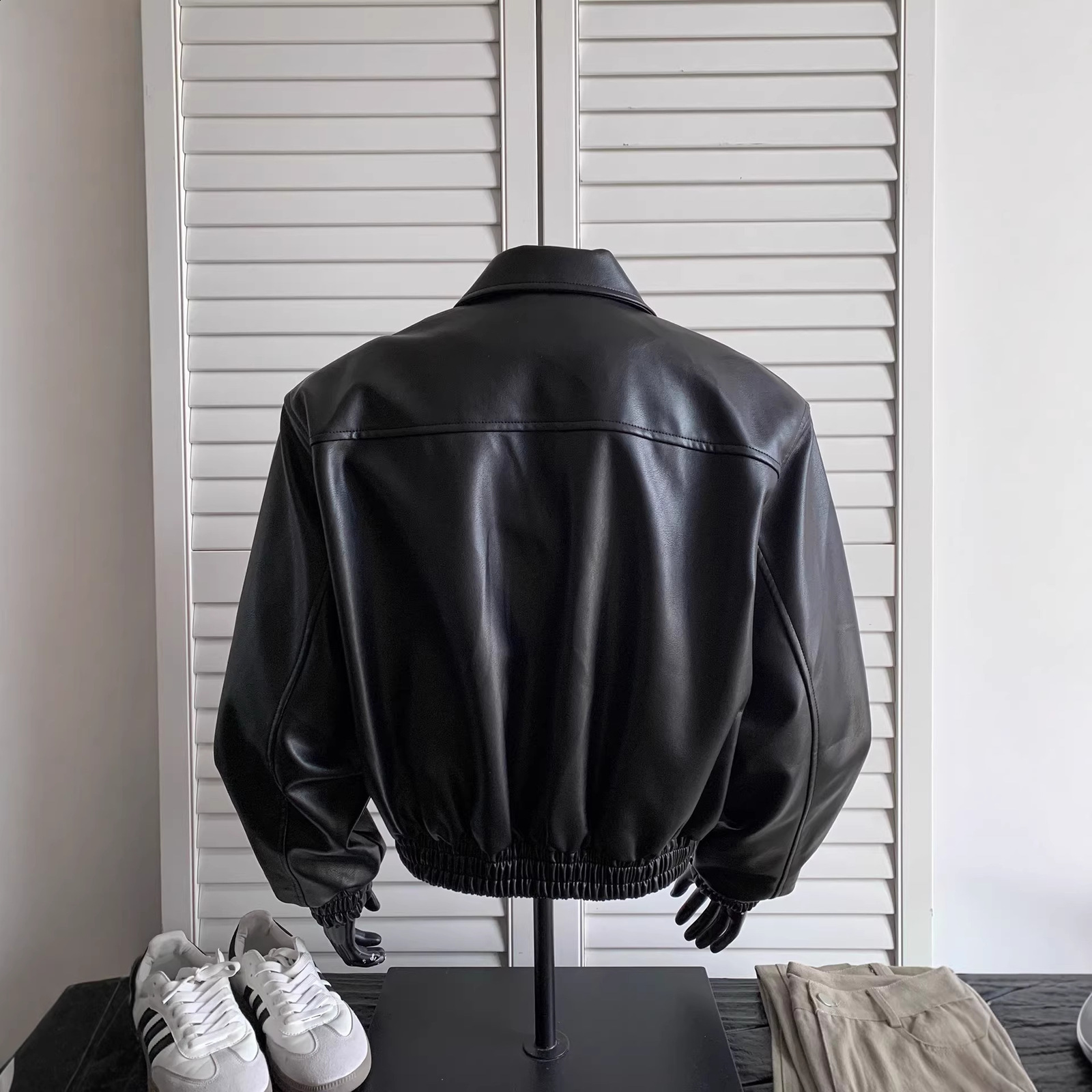 Men Jackets PU Leather Solid Color Lapel Long Sleeve Crop Coats Streetwear Zipper Fashion Casual Outerwear 240826