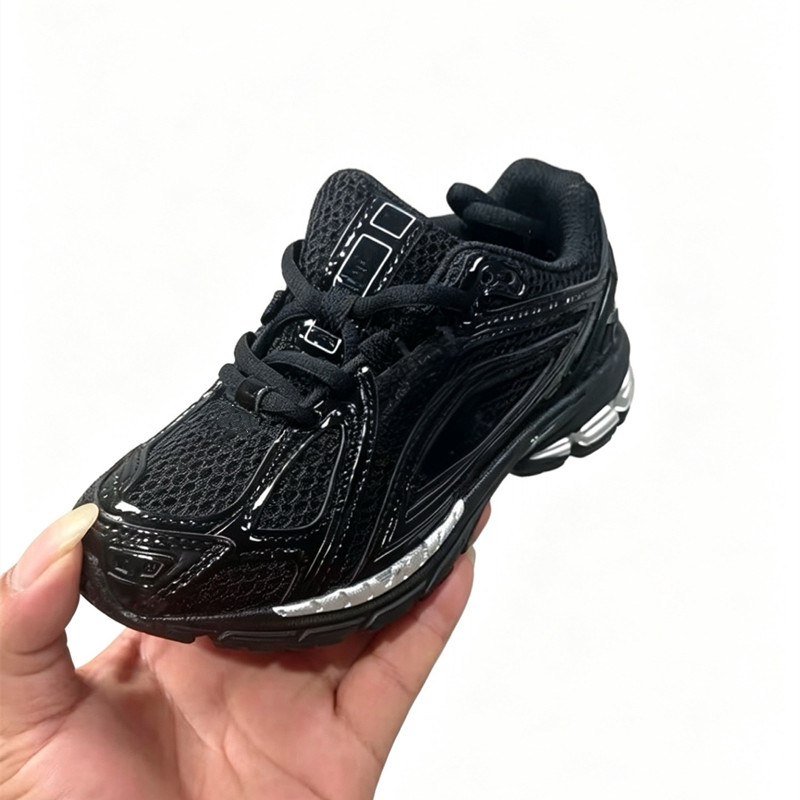 Neon Nights Kids Running Tennis Shoes Day Chrome Grade School big boys girls Lifestyle Sneaker Infant Trainers mesh design toggle fastening Silver Met - view 4