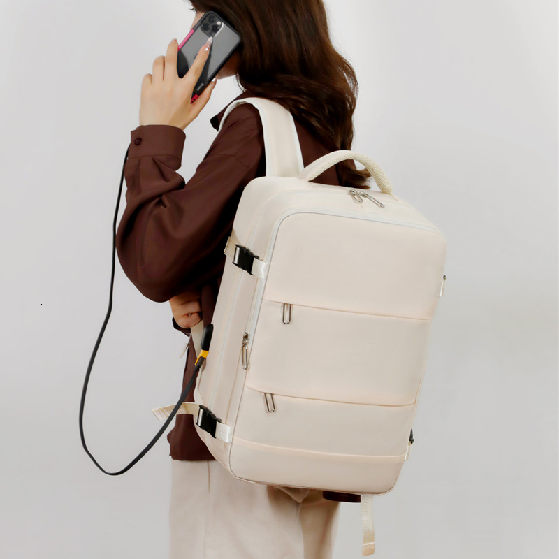 Fashion New Sports Outdoor Backpack Business Travel Large Capacity Business Backpack Multi Compartment Fashionable and Simple Computer Bag