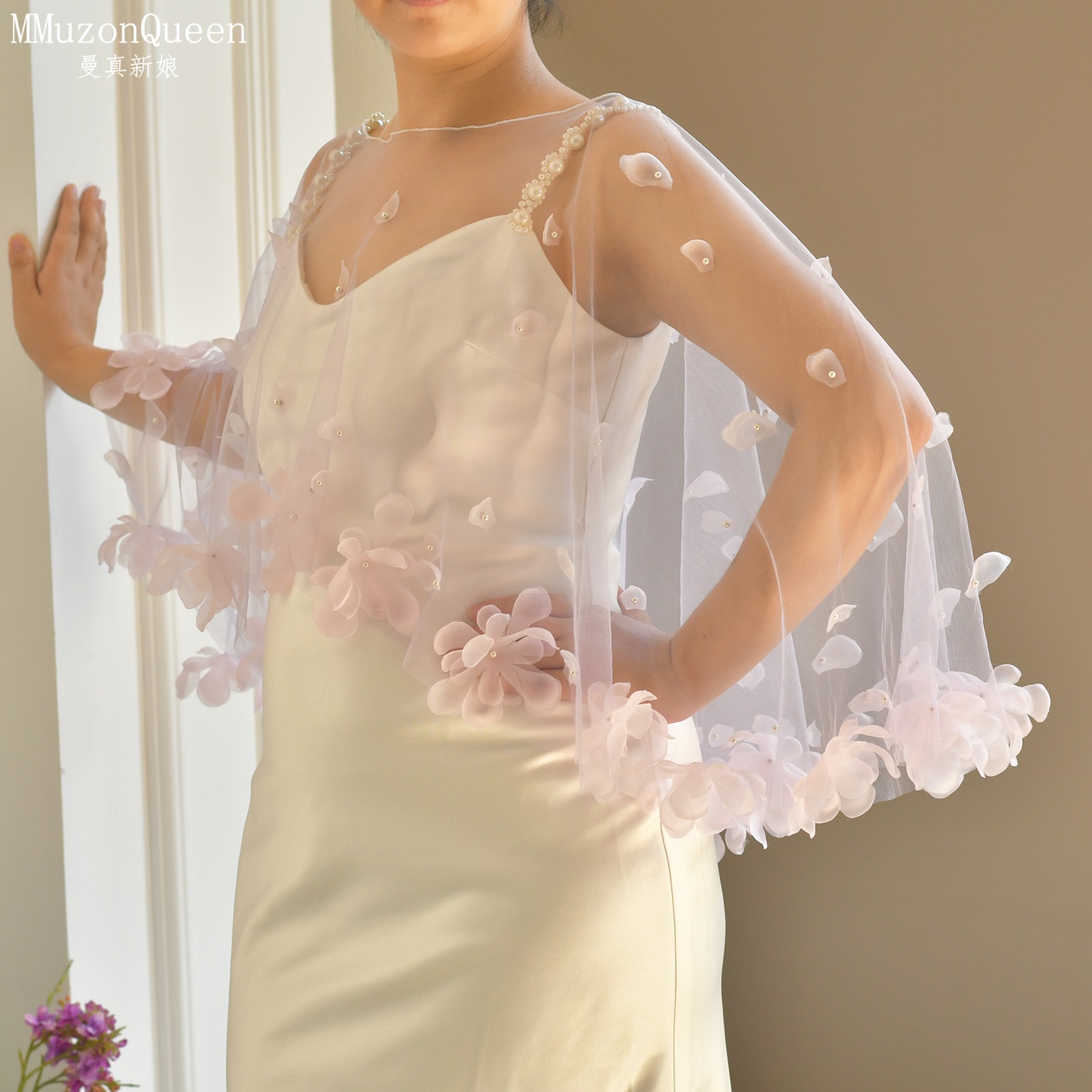 3D Petal Pearl Sheer Tulle Bridal Cape Short Boat Neck Shoulder Wrap White Pink Two Colors Cover Up For Strapless Wedding Gown Evening Party Photoshoo