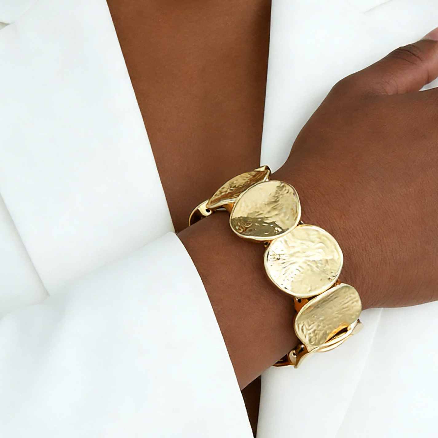 Heavy-Duty Small-Scale Accessory: Personalizable Metallic Geometrical Elastic Wristband