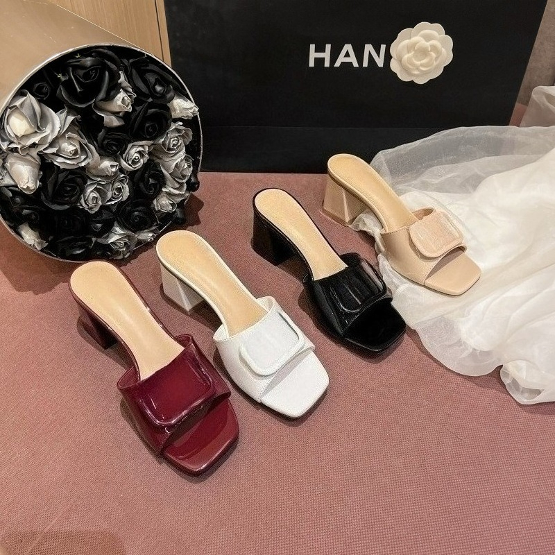 V Luxury Designer Shoes Women Block Heel Mules Slides Square Open Toe Patent Leather High Heel Slippers Summer Fashion Party Dress Sandals Size 35-42 Gift