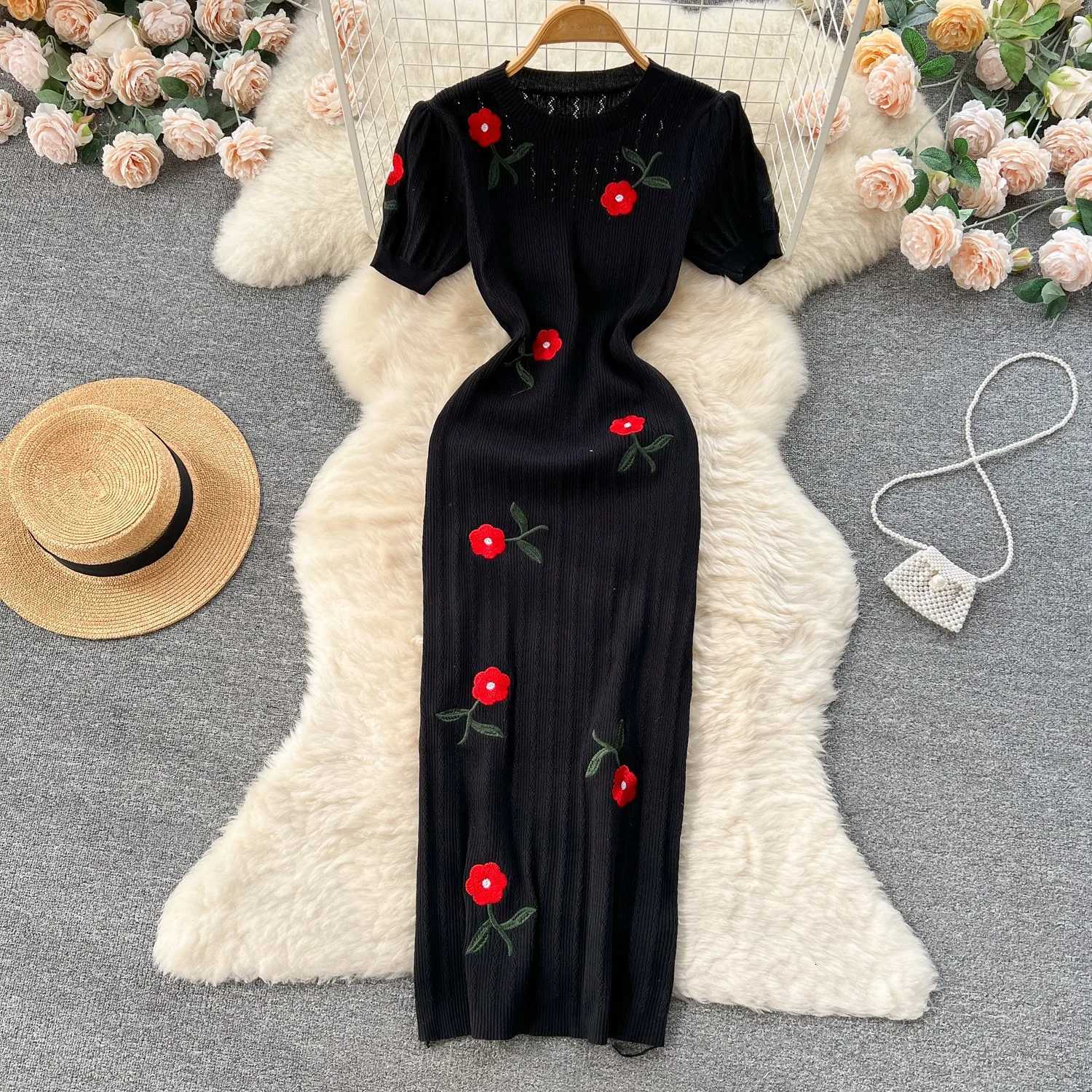 Dress YuooMuoo Summer Knitted Elegant Embroidery French Fashion White Black Short Sleeve Bodycon Dress Chic Lady Party Vestidos H260707