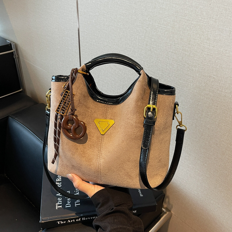 Luxury Designer Hot Free Shipping Designer For Womens Shoulder Bags Brown Green Khaki Fashionable And Versatile Autumn/Winter Tote Commuter Shoulder B - view 4