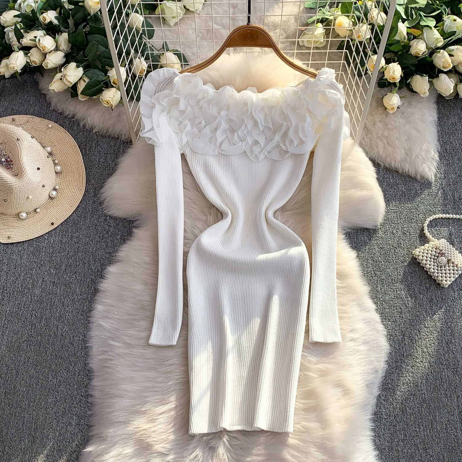 Hips YuooMuoo Chic Package Fashion Sexy Knitted Mini Dress 2025 New Y2K 3D Flowers Long Sleeve Party Dress Streetwear Outfits H260707