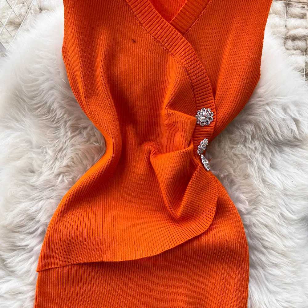Elegant YuooMuoo Summer Women Buttons Dress Slim Waist Knitted Bodycon Dress Lady Sleeveless Package Hips Party Vestidos H260707