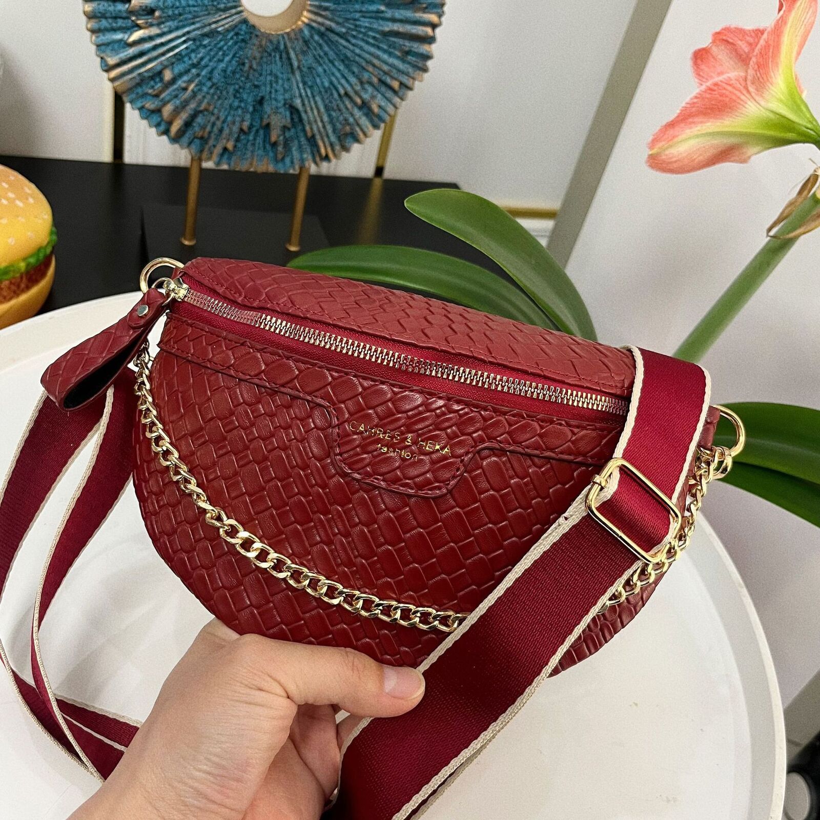 Luxury Chain Fanny Fashion Leather Lady Waist Pack Handbag Designer Woman Crossbody Chest New Female Belt Bag G250723 - view 8
