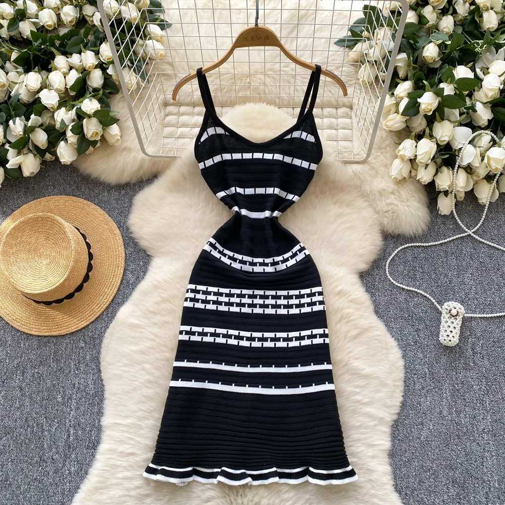 Ins Hot Sexy Wrap Hips YuooMuoo Knitted Summer Dress Women 2025 New Fashion Y2K Plaids Knitted Bodycon Mini Dress Party Vestidos H260707