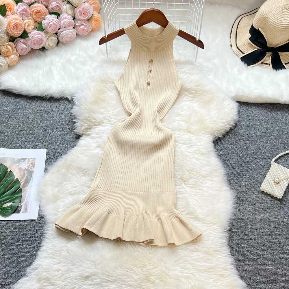 Wrap YuooMuoo Hips Chic Fashion Sexy Ruffled Knitted Mini Dress 2025 New Summer Y2K Halter Bodycon Party Dress Women Streetwear H260707