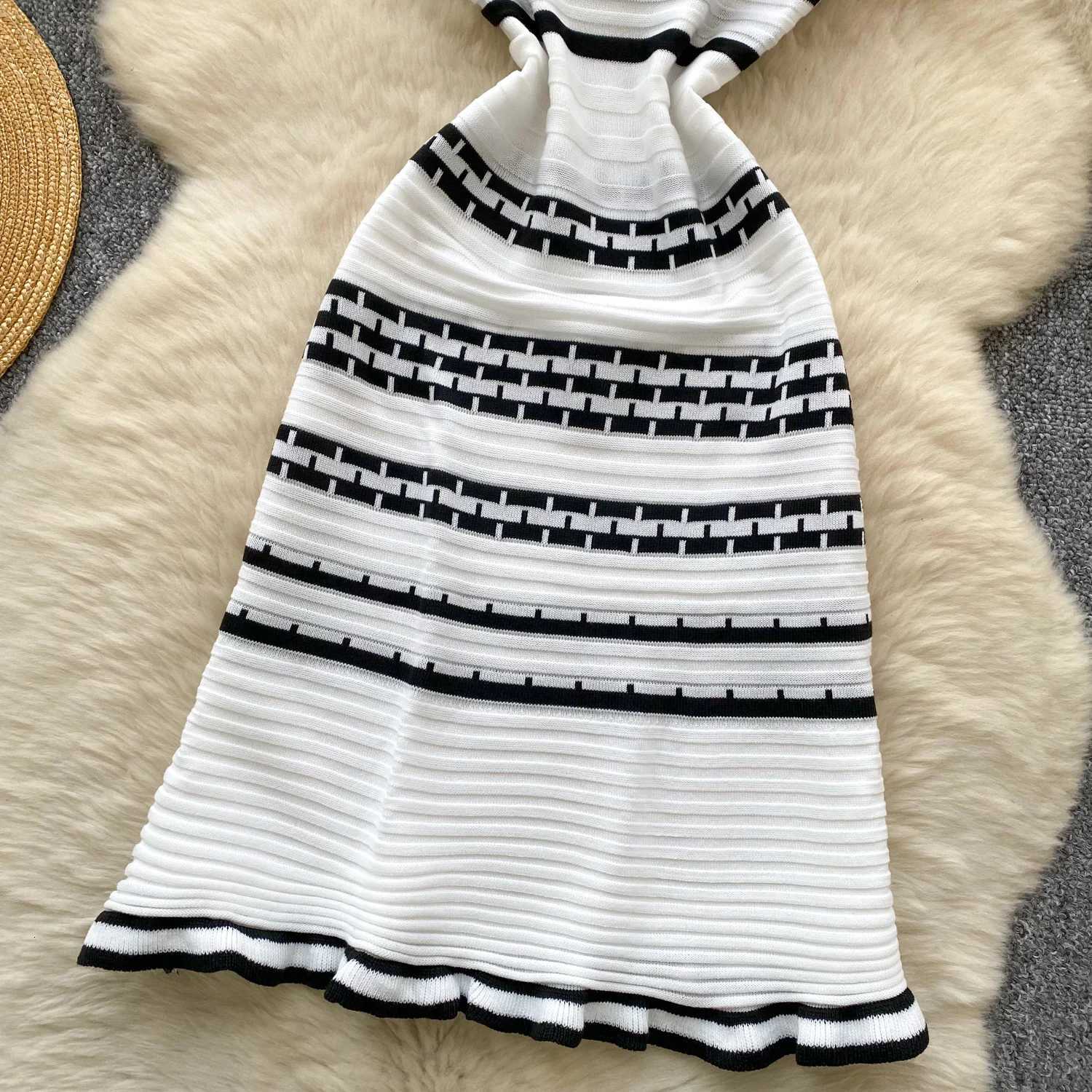 Ins Hot Sexy Wrap Hips YuooMuoo Knitted Summer Dress Women 2025 New Fashion Y2K Plaids Knitted Bodycon Mini Dress Party Vestidos H260707