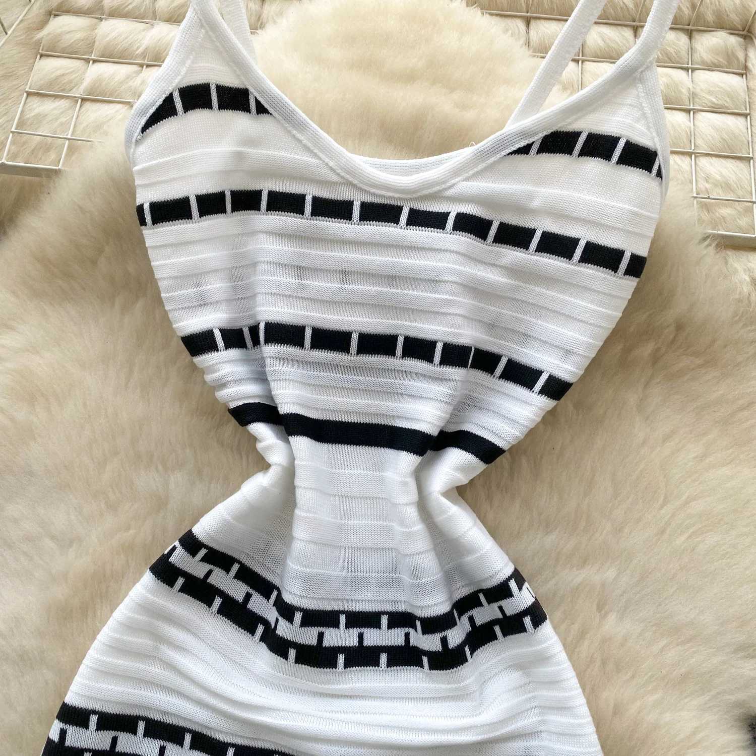 Ins Hot Sexy Wrap Hips YuooMuoo Knitted Summer Dress Women 2025 New Fashion Y2K Plaids Knitted Bodycon Mini Dress Party Vestidos H260707