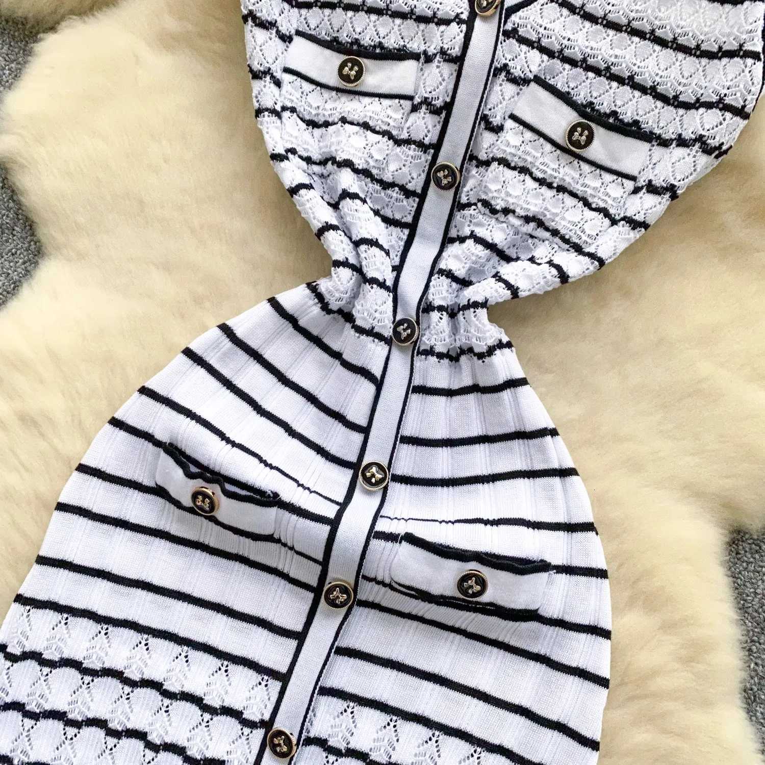 Elegant Maxi YuooMuoo Knitted Brand Fashion Dress Summer Women Luxury White Black Stripes Shirt Sweater Dress Lady Party Vestido H260707