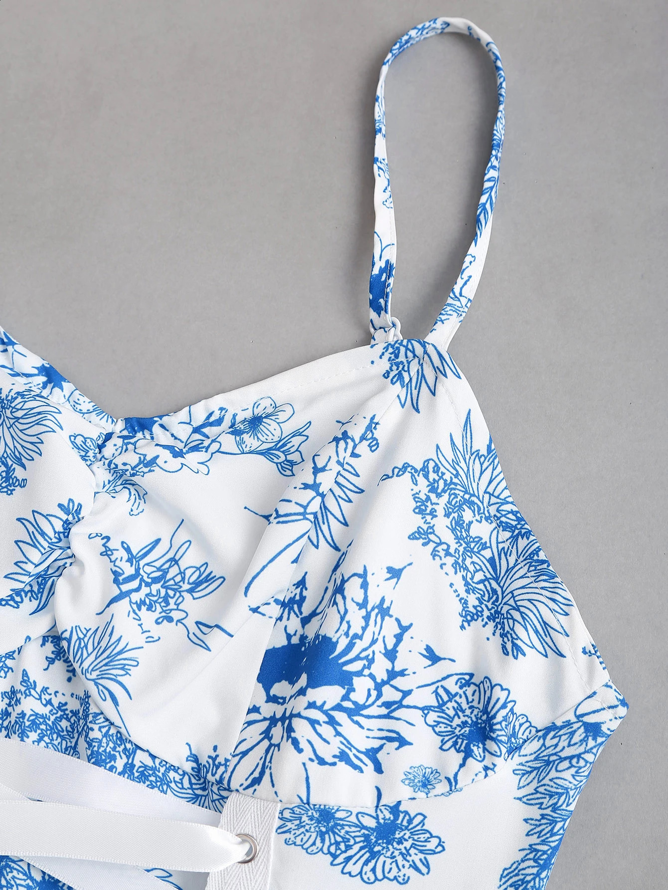 Blue and white floral printed spaghetti strap sweetheart neck high waisted puffy dress 260707