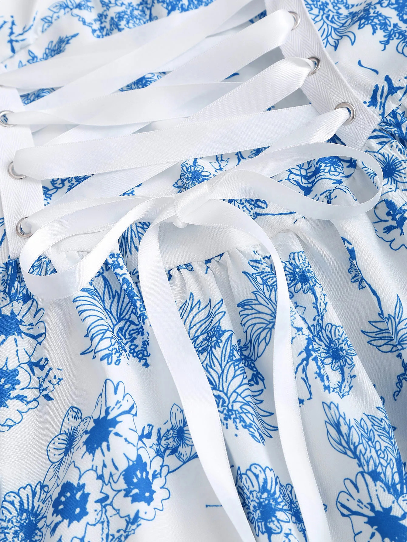 Blue and white floral printed spaghetti strap sweetheart neck high waisted puffy dress 260707
