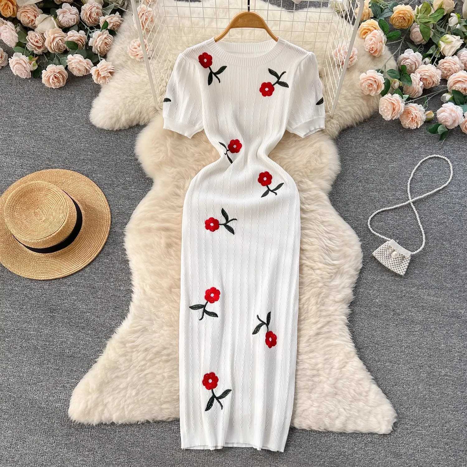 Dress YuooMuoo Summer Knitted Elegant Embroidery French Fashion White Black Short Sleeve Bodycon Dress Chic Lady Party Vestidos H260707
