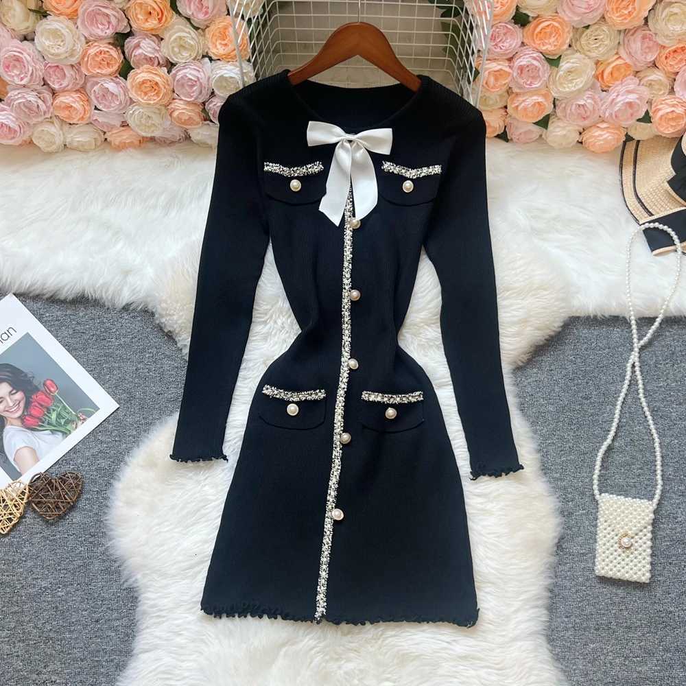 2025 Dress YuooMuoo Autumn Winter Women Slim Elastic Sexy Wrap Hips Knitted Mini Dress Festival Lady Red Black Party Vestidos H260707