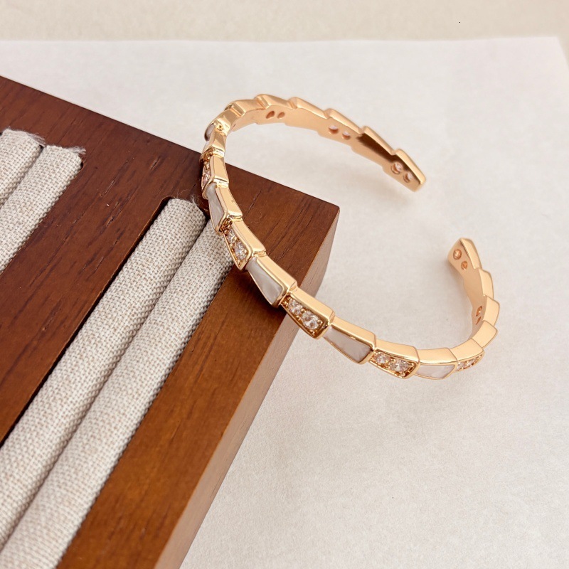 designer luxury designer jewelry light luxury elegant style high quality white mother of pearl snake bone bracelet womens bracelet fashion serpentine  - view 4