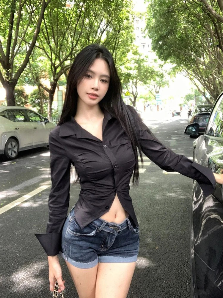 2025 Autumn Sexy Slim Women Black Shirts Korea Style Button Up Crop Tops Long Sleeve TurnDown Collar Shirt 260711banjia