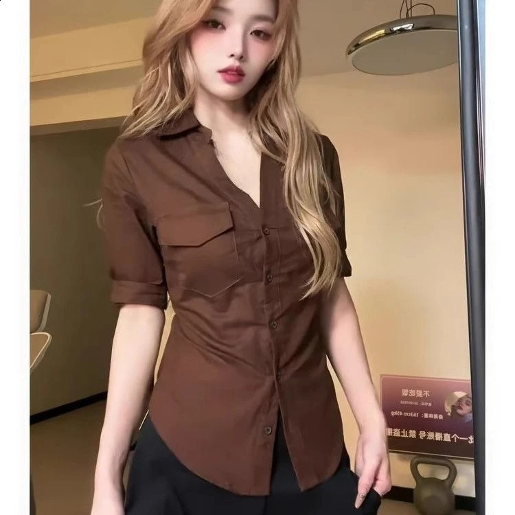 Vintage Chick Polo Collar Tshirt Woman Half Sleeve Fashion Aesthetic Button Brown Slim Tops Autumn Chic n Clothes 260711banjia - view 4