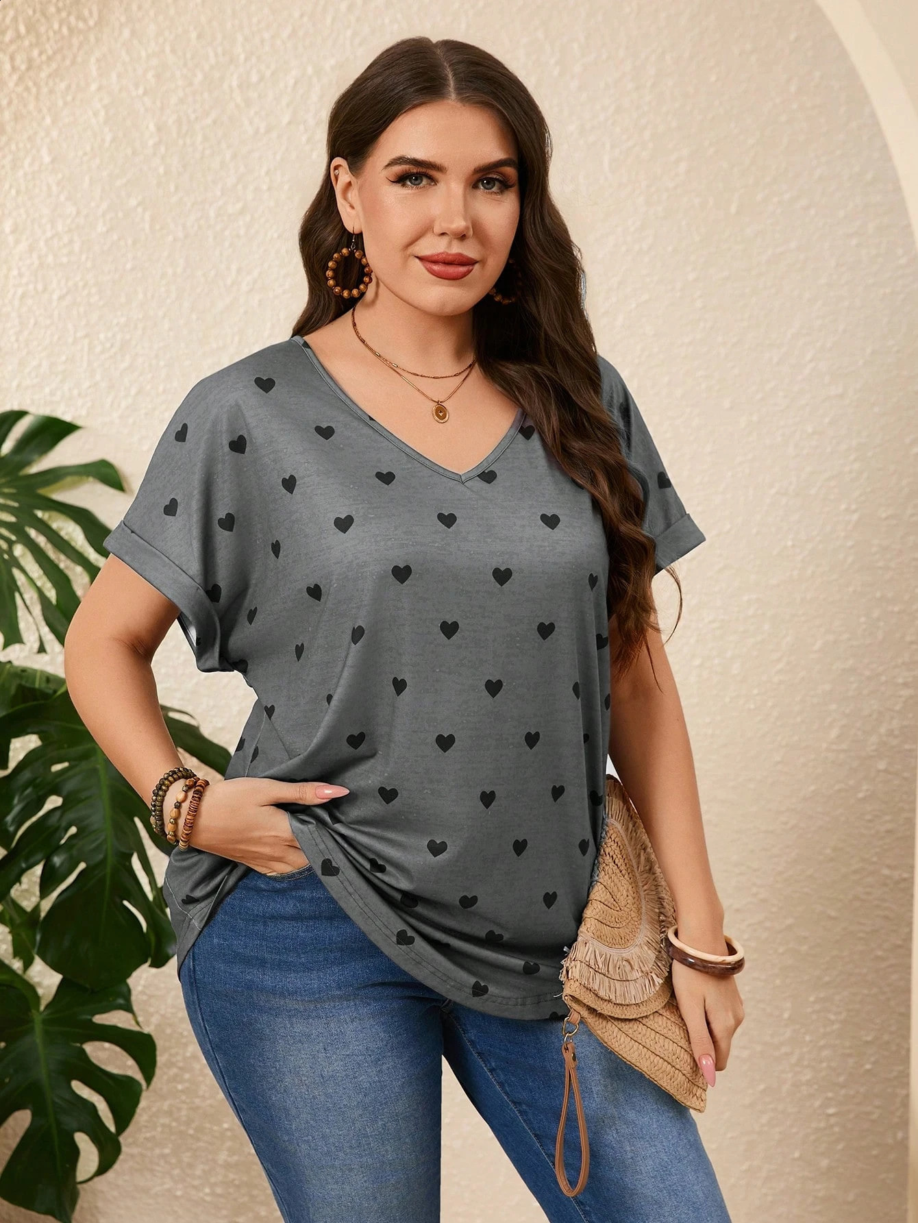 Plus Size Heart n Pattern Printed Tshirts Summer Fashionable High Quality Short Sleeved Casual Sports VNeck Pullover Tops 260711banjia - view 6