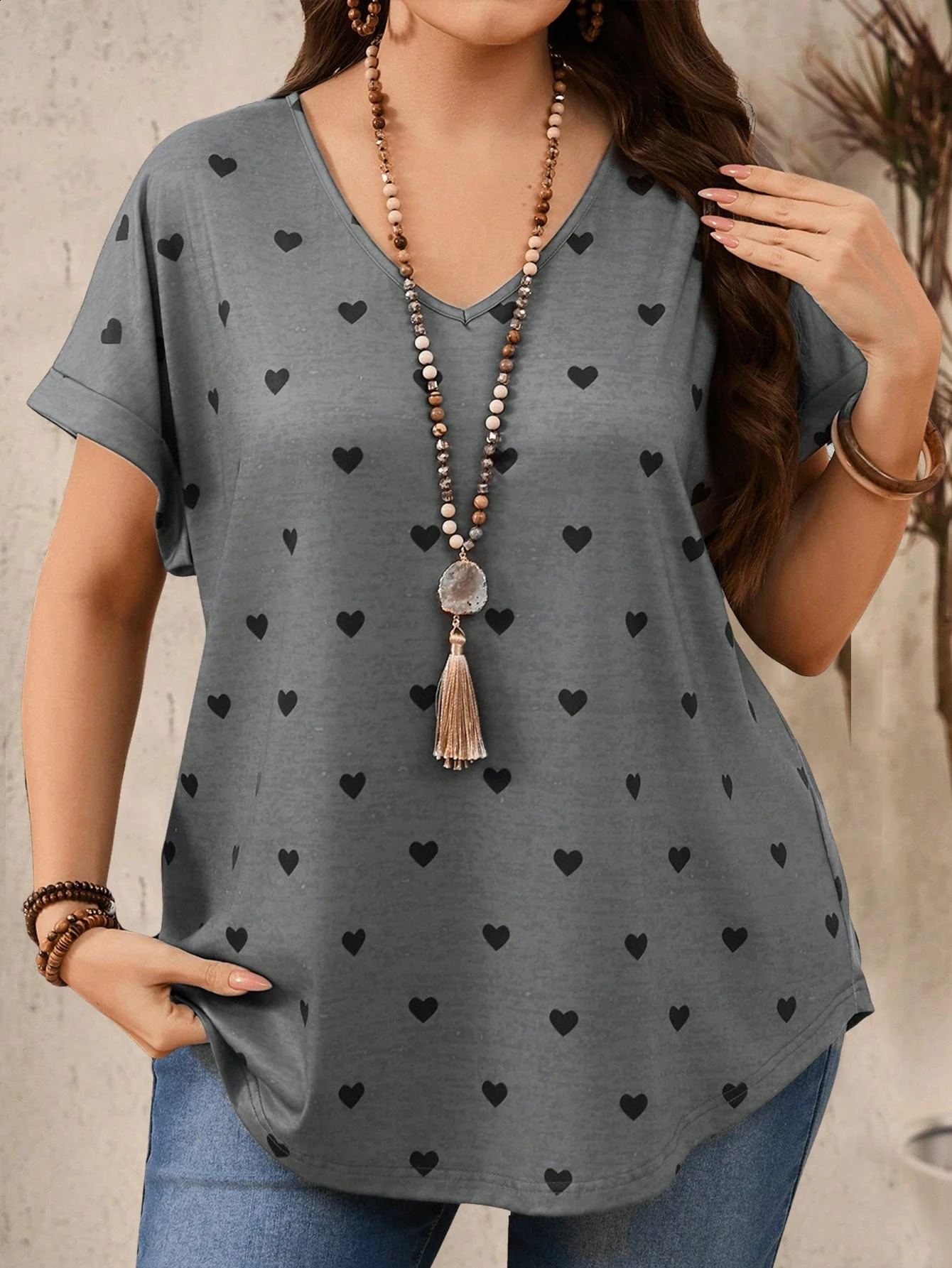 Plus Size Heart n Pattern Printed Tshirts Summer Fashionable High Quality Short Sleeved Casual Sports VNeck Pullover Tops 260711banjia