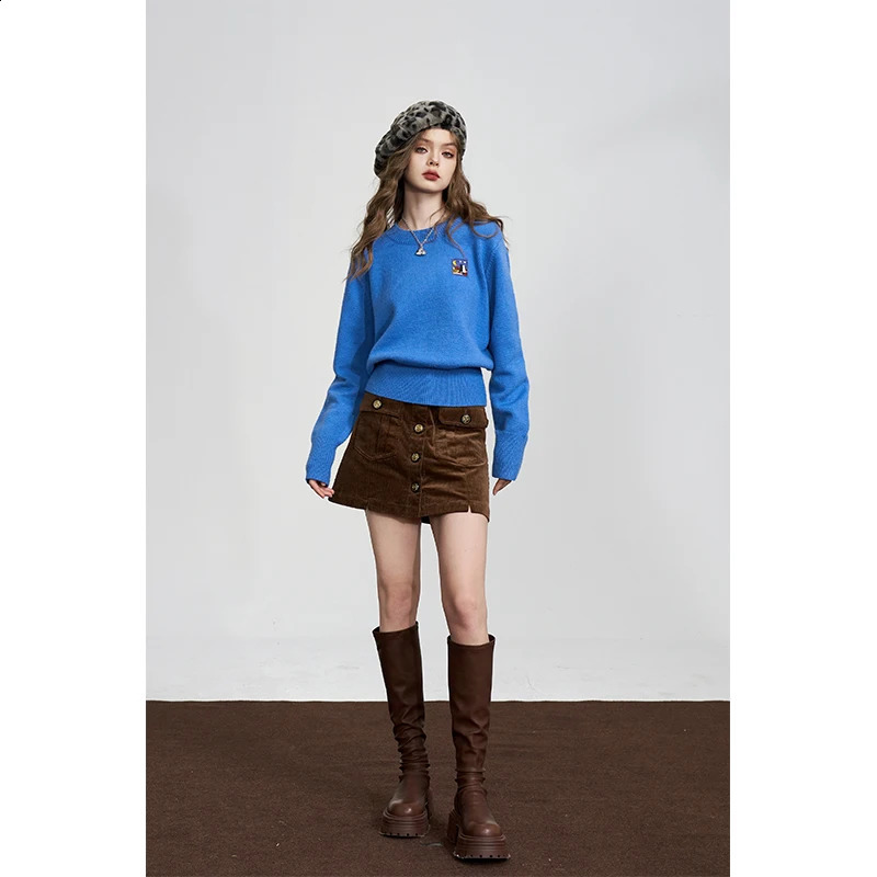ELFSACK Retro Whimsical Cartoon Patch Round Neck Cropped Knit Sweater For Women 260711banjia - view 4