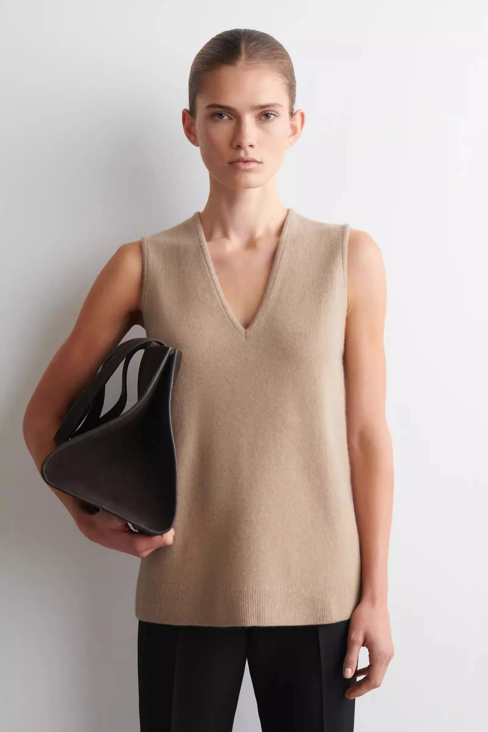 XIMIAN APPAREL 2026 YAZHIMEI cos spring style of Womens casual fashion Standard Vneck knitted vest 260711banjia