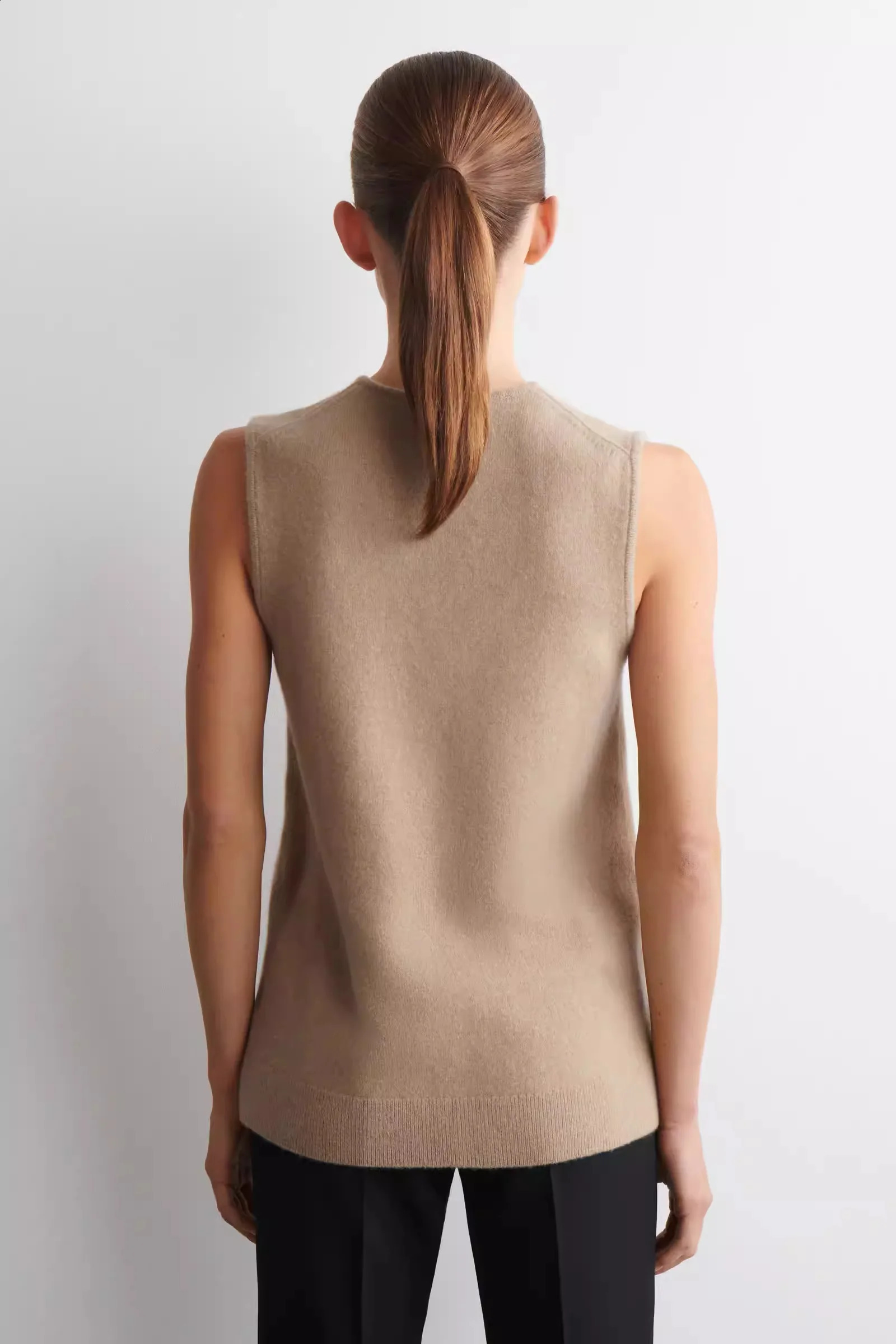 XIMIAN APPAREL 2026 YAZHIMEI cos spring style of Womens casual fashion Standard Vneck knitted vest 260711banjia