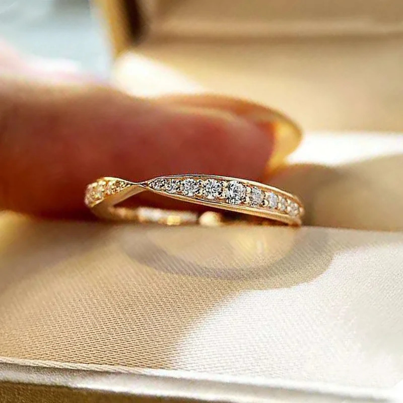 CAOSHI Dainty Gold Color Proposal Ring Female Wedding Band Jewelry with Dazzling Zirconia Graceful Women Engagement Accessories 260715