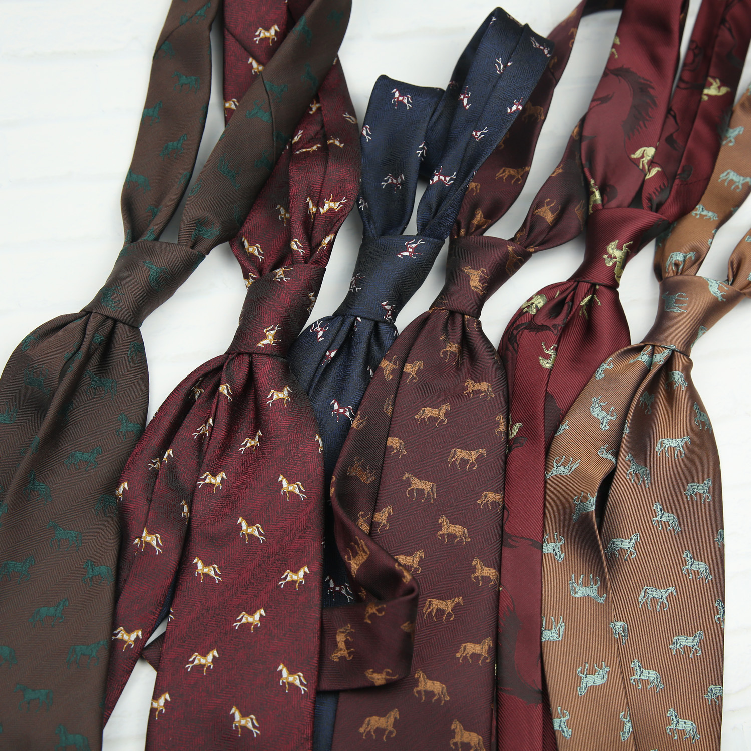 Retro Business Arrow-Shaped With Animal Pattern, Men's Casual Suit, Year Horse Pattern Printed Polyester Silk Tie